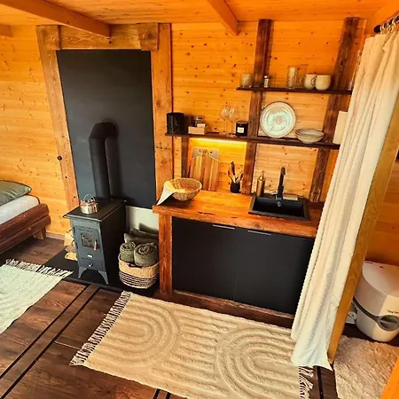 Tiny House - Schoulenka Pod Mirabelkami Lüks kamp alanı Chlumec (Cesky Krumlov)