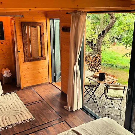Tiny House - Schoulenka Pod Mirabelkami Lüks kamp alanı *