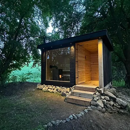 Lüks kamp alanı Tiny House - Schoulenka Pod Mirabelkami
